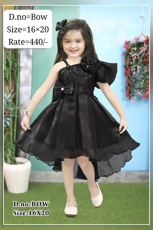 Stylish model with beautiful bow and gorgeous party frock